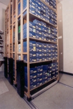 High Density Lundia Shelving for Retail Shoe Storage